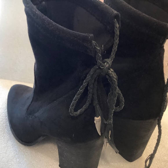 Dolce Vita Black Suede Stretch Ankle Boot With Back Tie Size 7 - Picture 5 of 8
